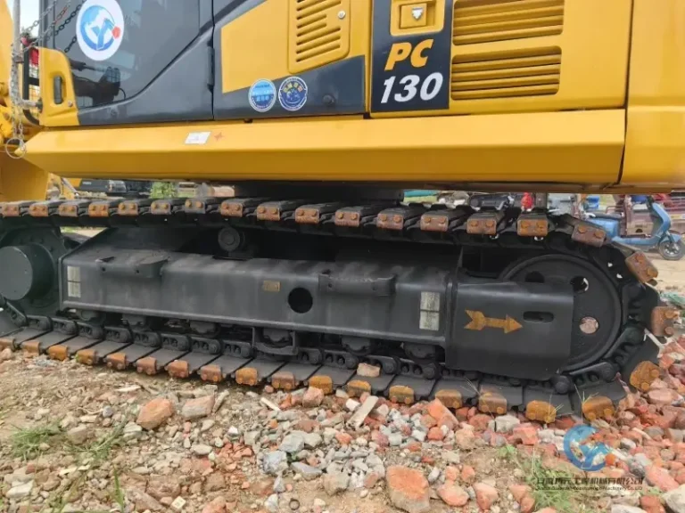 Used-Excavator-Komatsu-PC130-25