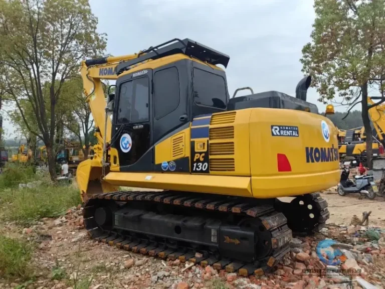 Used-Excavator-Komatsu-PC130-26