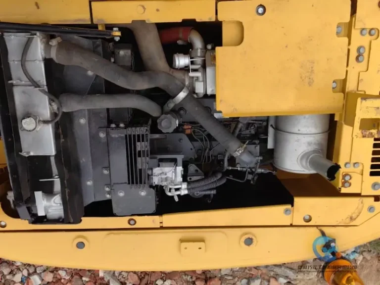 Used-Excavator-Komatsu-PC130-7