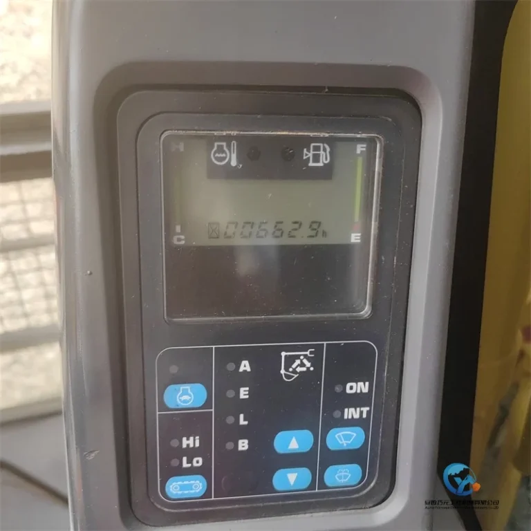 Used-Excavator-Komatsu-PC1300