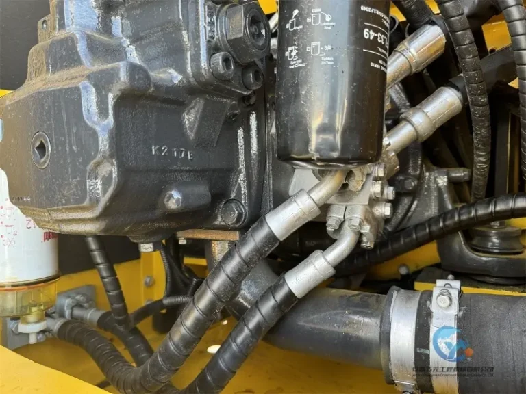 Used-Excavator-Komatsu-PC200-8-13