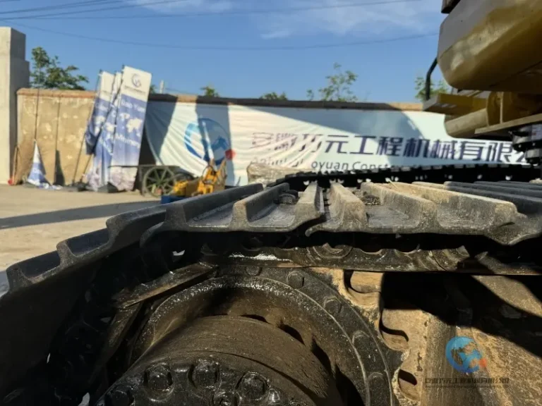 Used-Excavator-Komatsu-PC200-8-16