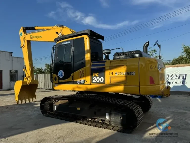 Used-Excavator-Komatsu-PC200-8-17