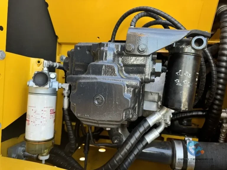 Used-Excavator-Komatsu-PC200-8-19