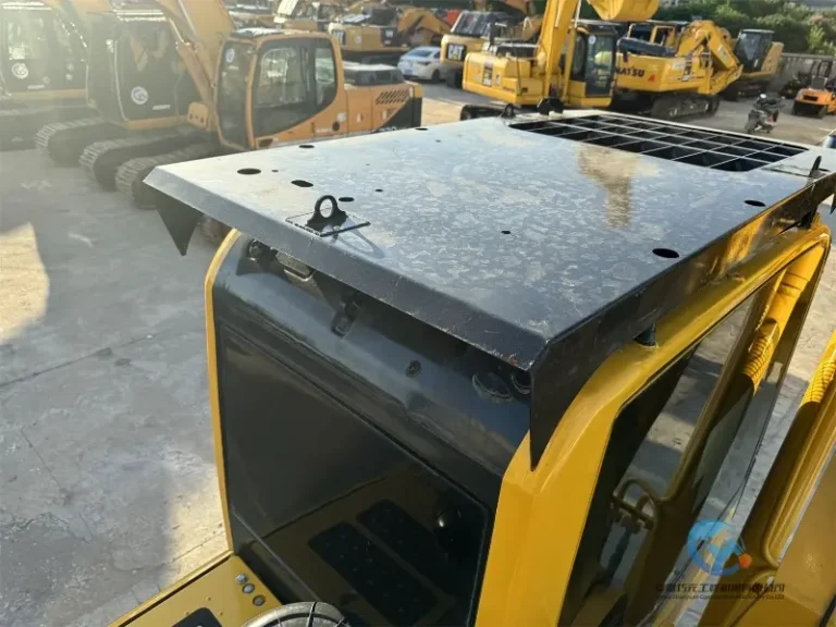 Used-Excavator-Komatsu-PC200-8-22