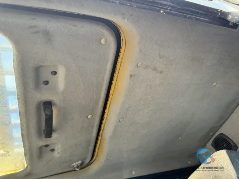 Used-Excavator-Komatsu-PC200-8-24