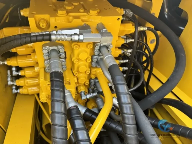 Used-Excavator-Komatsu-PC200-8-26