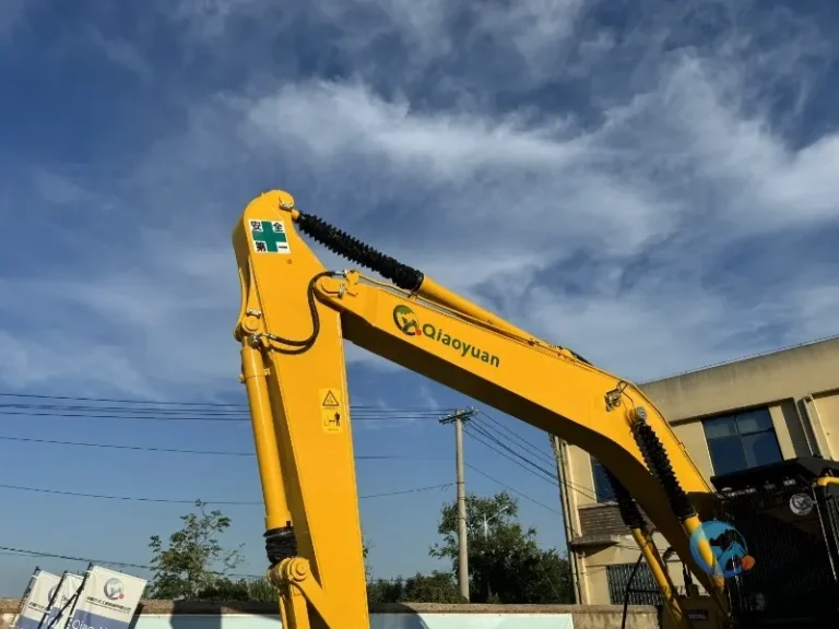 Used-Excavator-Komatsu-PC200-8-28