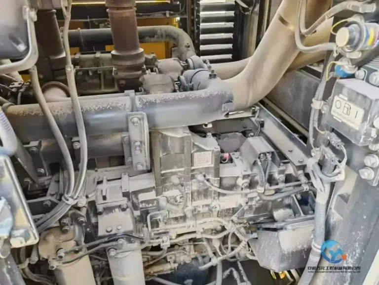 Used-Excavator-Komatsu-PC20000