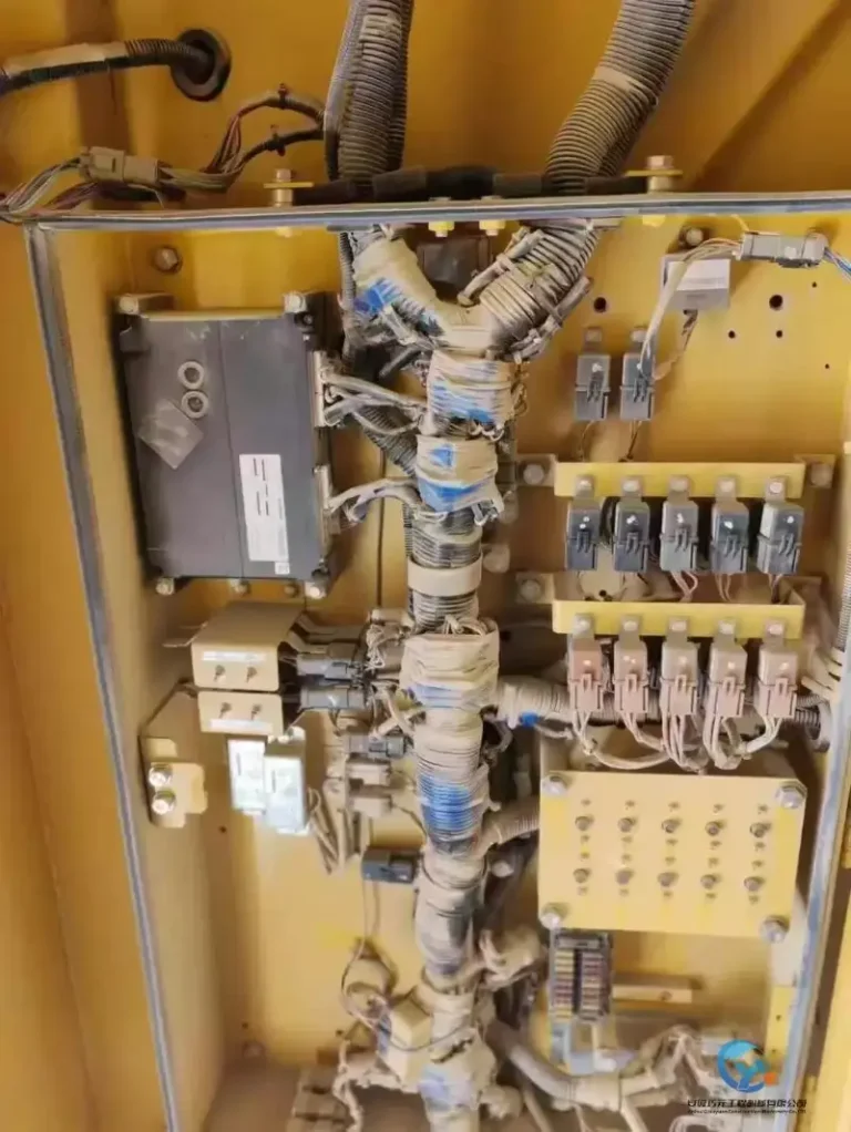 Used-Excavator-Komatsu-PC20005