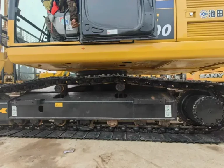 Used-Excavator-Komatsu-PC20011