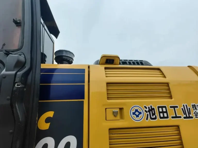 Used-Excavator-Komatsu-PC20012