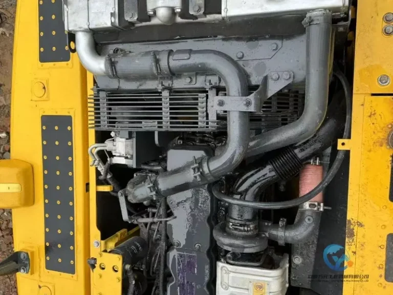 Used-Excavator-Komatsu-PC210LC-8-11