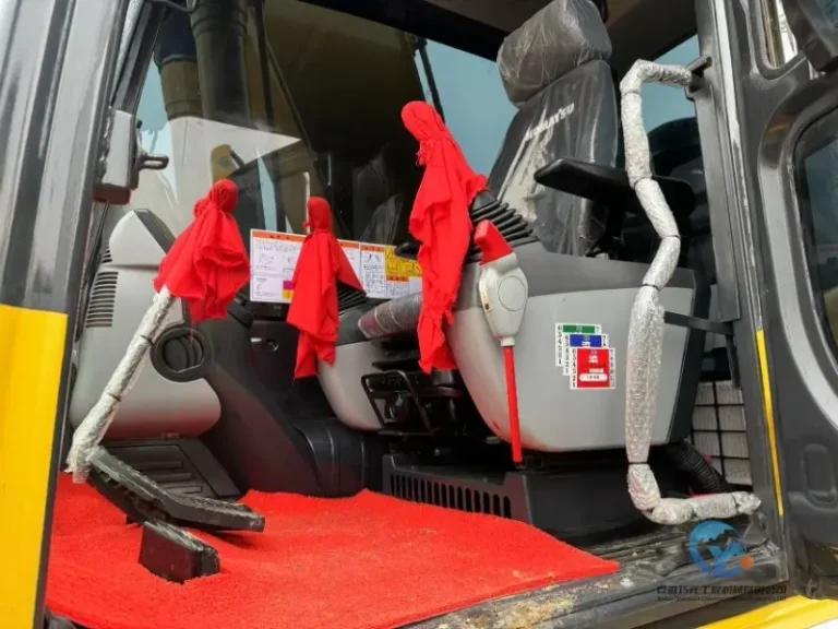 Used-Excavator-Komatsu-PC210LC-8-16