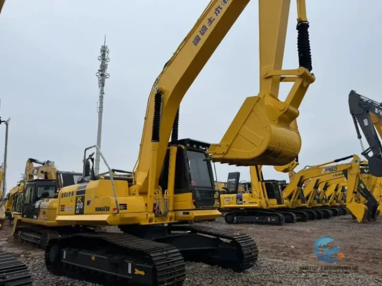 Used-Excavator-Komatsu-PC210LC-8-3