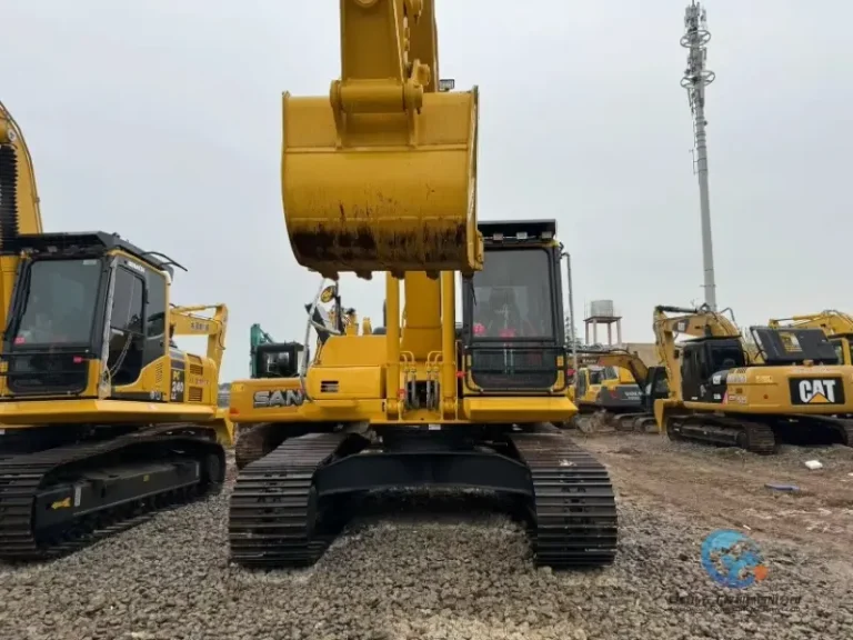 Used-Excavator-Komatsu-PC210LC-8-4