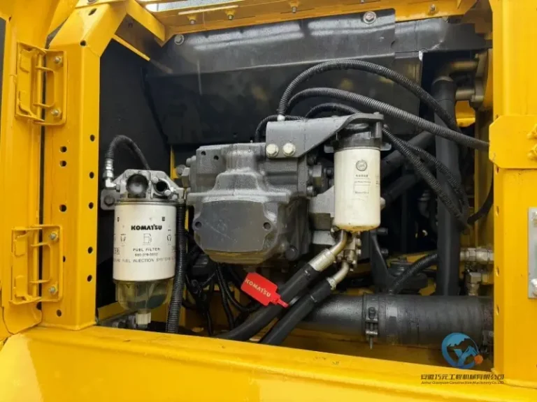 Used-Excavator-Komatsu-PC210LC-8-7