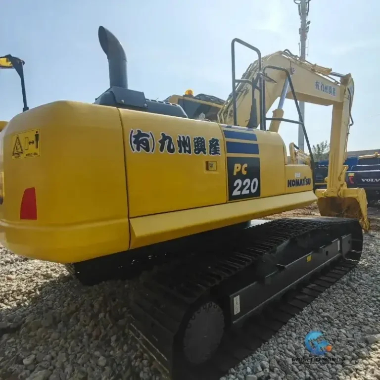 Used-Excavator-Komatsu-PC22011_W_800px