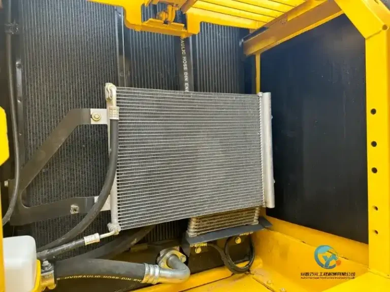 Used-Excavator-Komatsu-PC22018