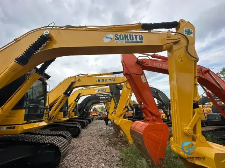 Used-Excavator-Komatsu-PC2203