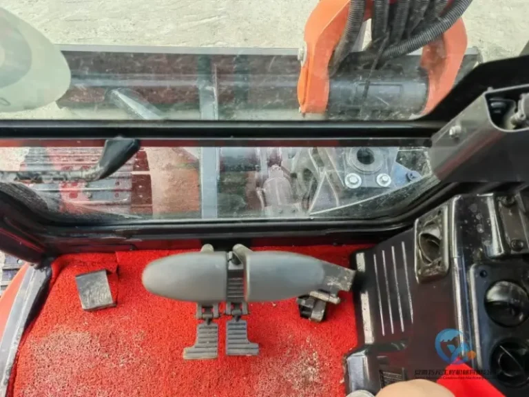 Used-Excavator-Kubota-KX163-5