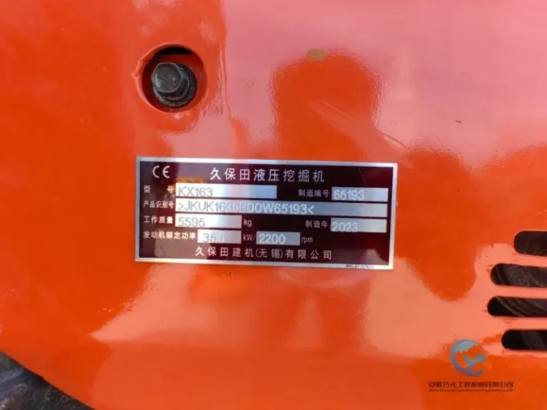 Used-Excavator-Kubota-KX163-6