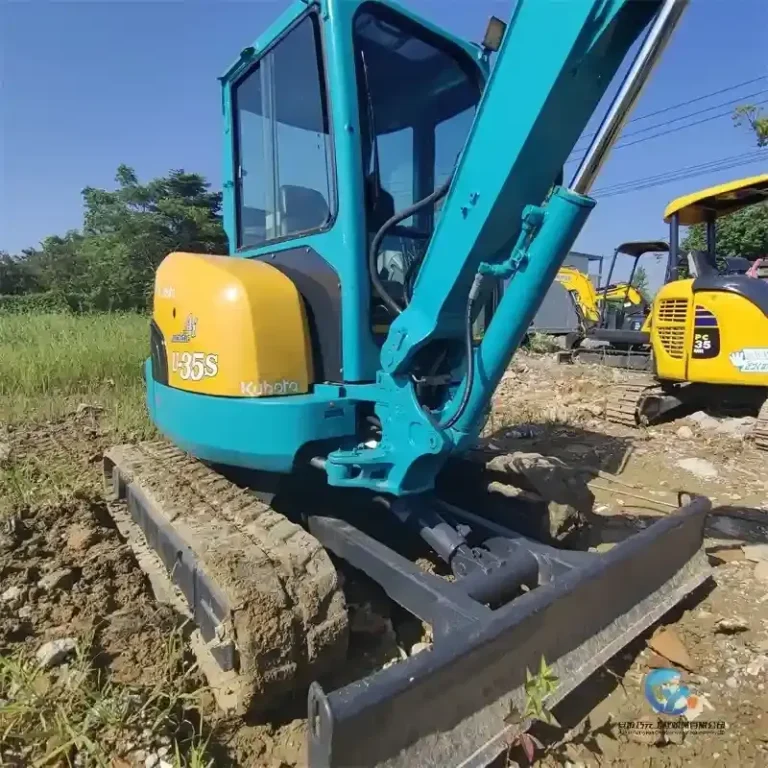 Used-Excavator-Kubota-U35S8-1