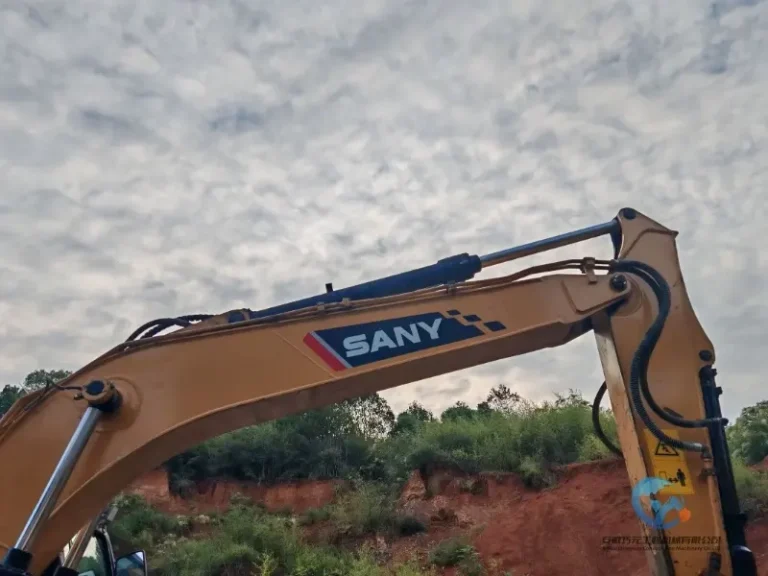 Used-Excavator-Sany-135C-17