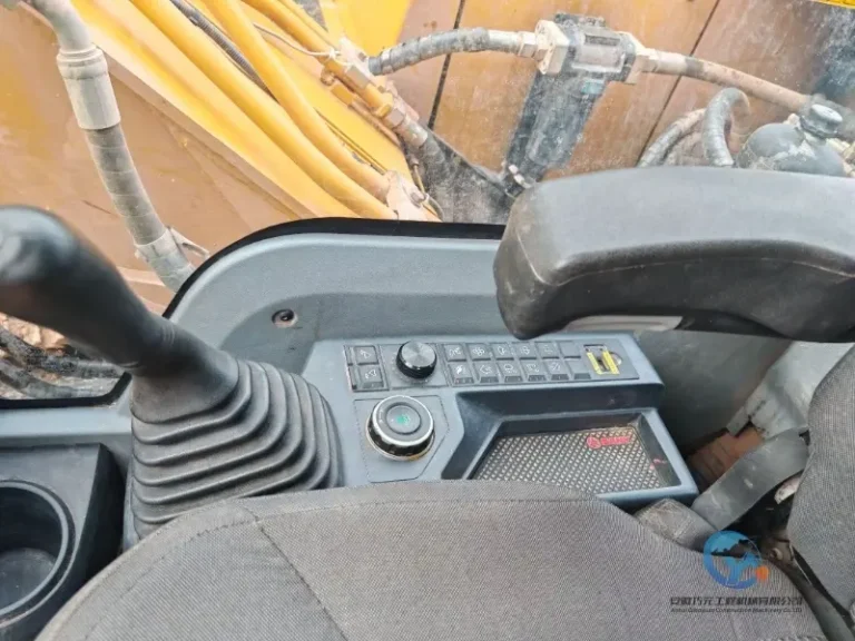 Used-Excavator-Sany-135C-8