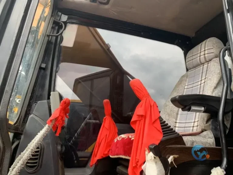 Used-Excavator-Sany-205C-13