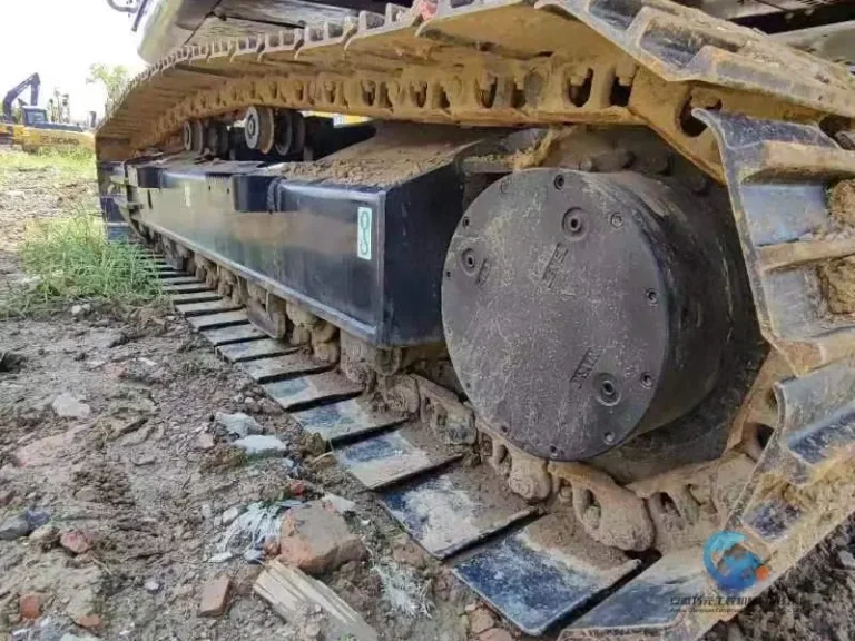 Used-Excavator-Sany-235C-17