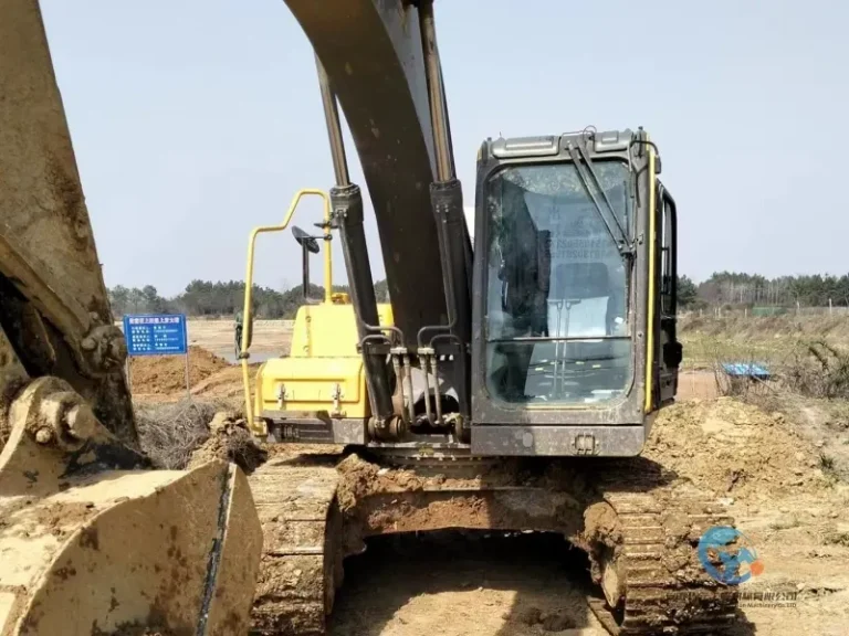 Used-Excavator-Volvo-EC200D-13