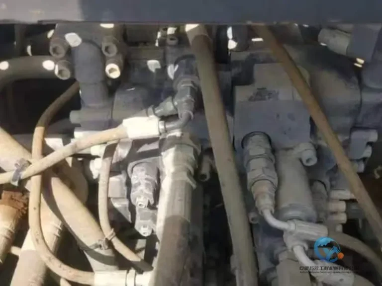 Used-Excavator-Volvo-EC200D-7