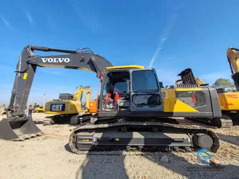 Used-Excavator-Volvo-EC290-1