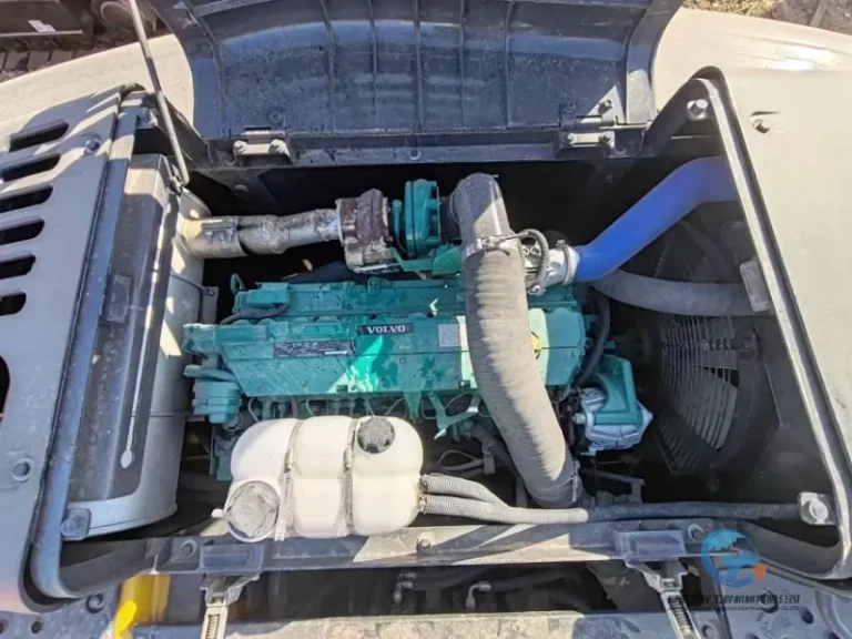 Used-Excavator-Volvo-EC290-3