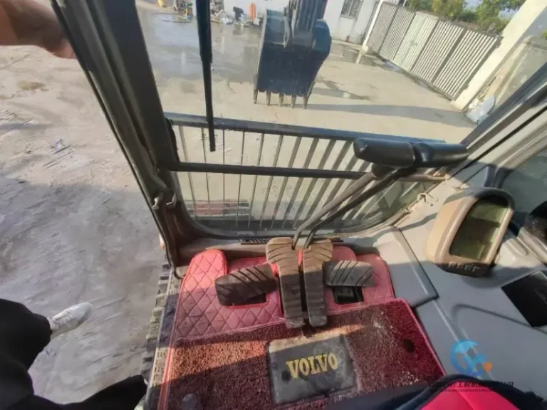 Used-Excavator-Volvo-EC300-11