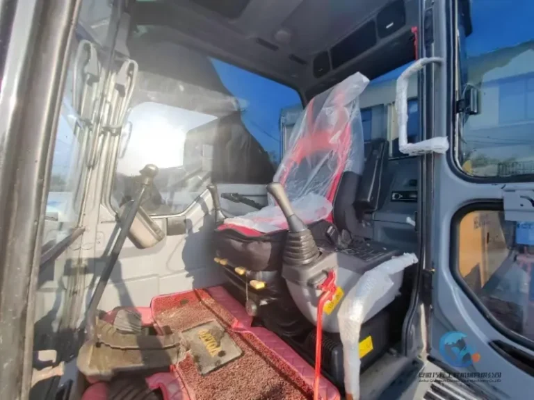 Used-Excavator-Volvo-EC300-7