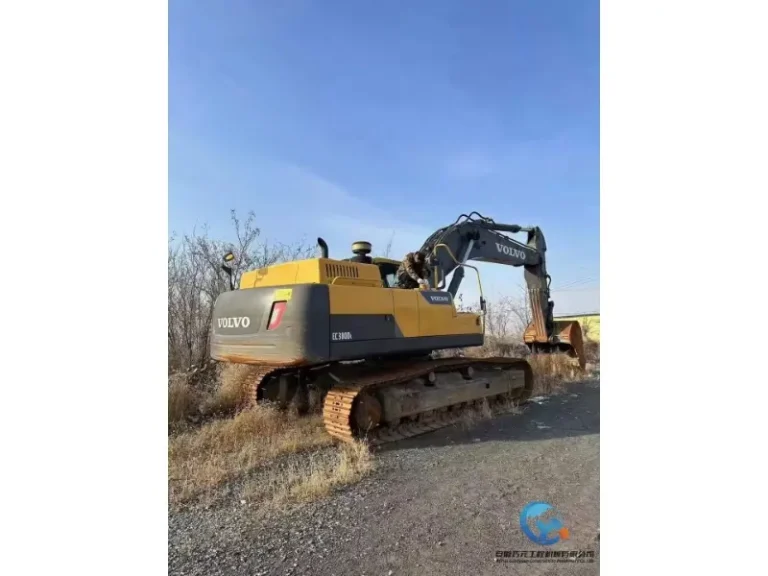 Used-Excavator-Volvo-EC380DL1