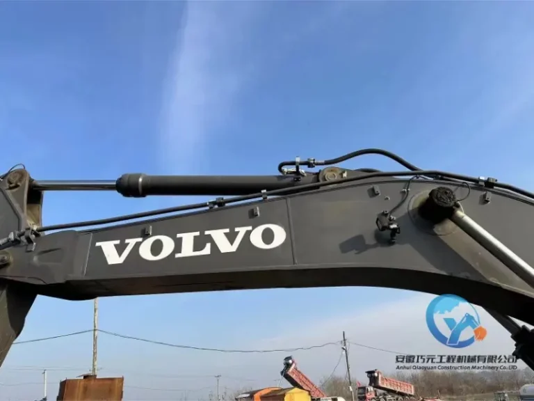 Used-Excavator-Volvo-EC380DL6