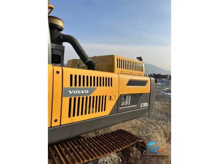 Used-Excavator-Volvo-EC380DL8
