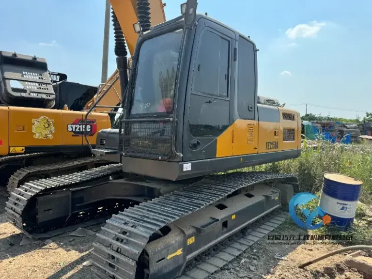 Used-Excavator-XCMG-XE215DA3