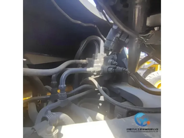 Used-Loader-Komatsu-WA38010