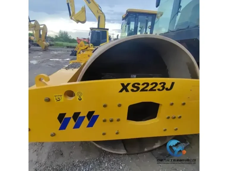 Used-Roller-XCMG-XS223J17_WH_800x600px