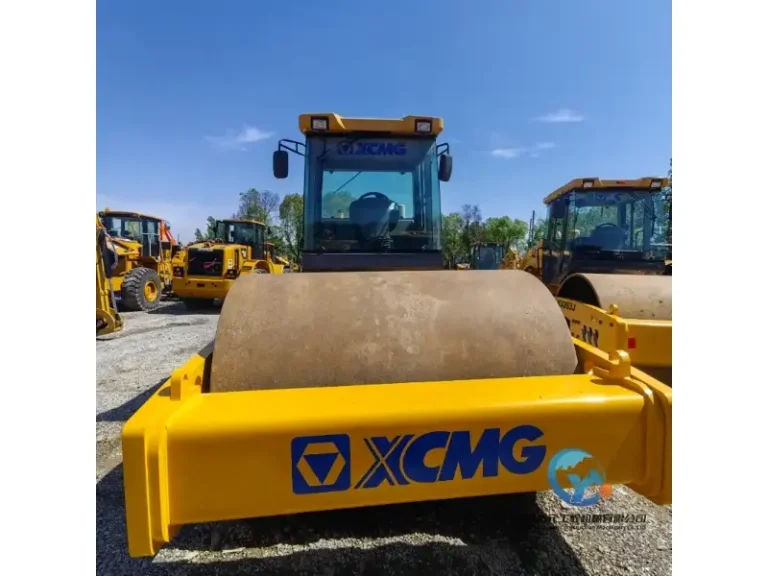 Used-Roller-XCMG-XS263J1_WH_800x600px