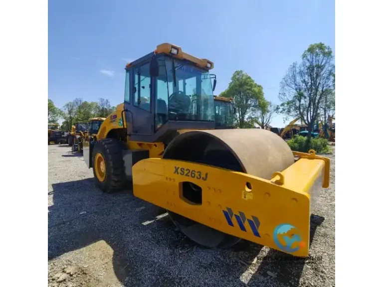 Used-Roller-XCMG-XS263J2_WH_800x600px