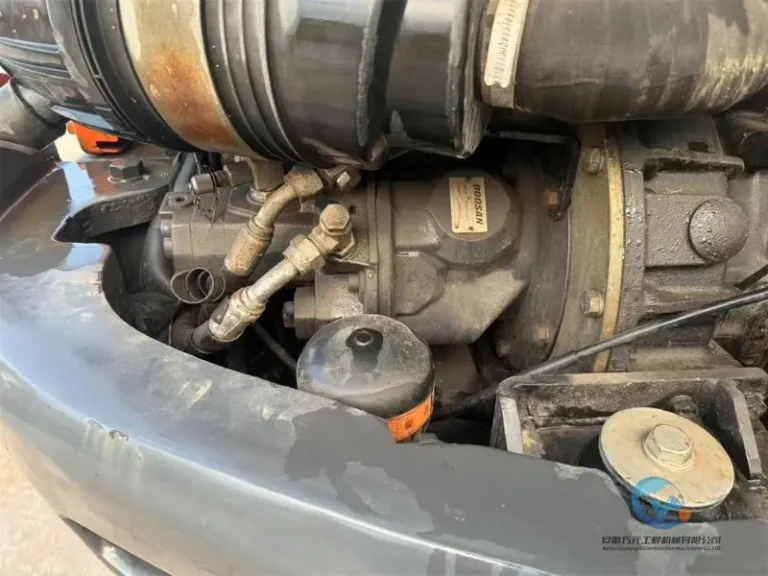 Used-excavator-Doosan-DX60-12