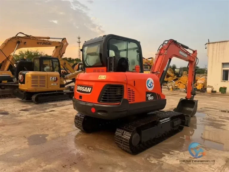 Used-excavator-Doosan-DX60-15