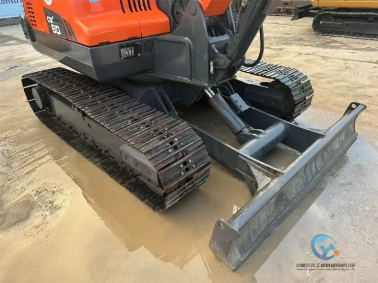 Used-excavator-Doosan-DX60-8